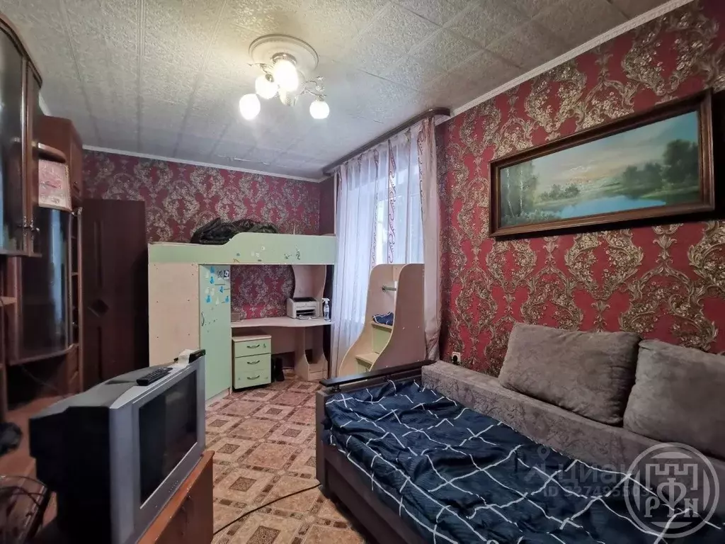 2-к кв. Ленинградская область, Луга Смоленская ул., 2В (46.6 м) - Фото 1