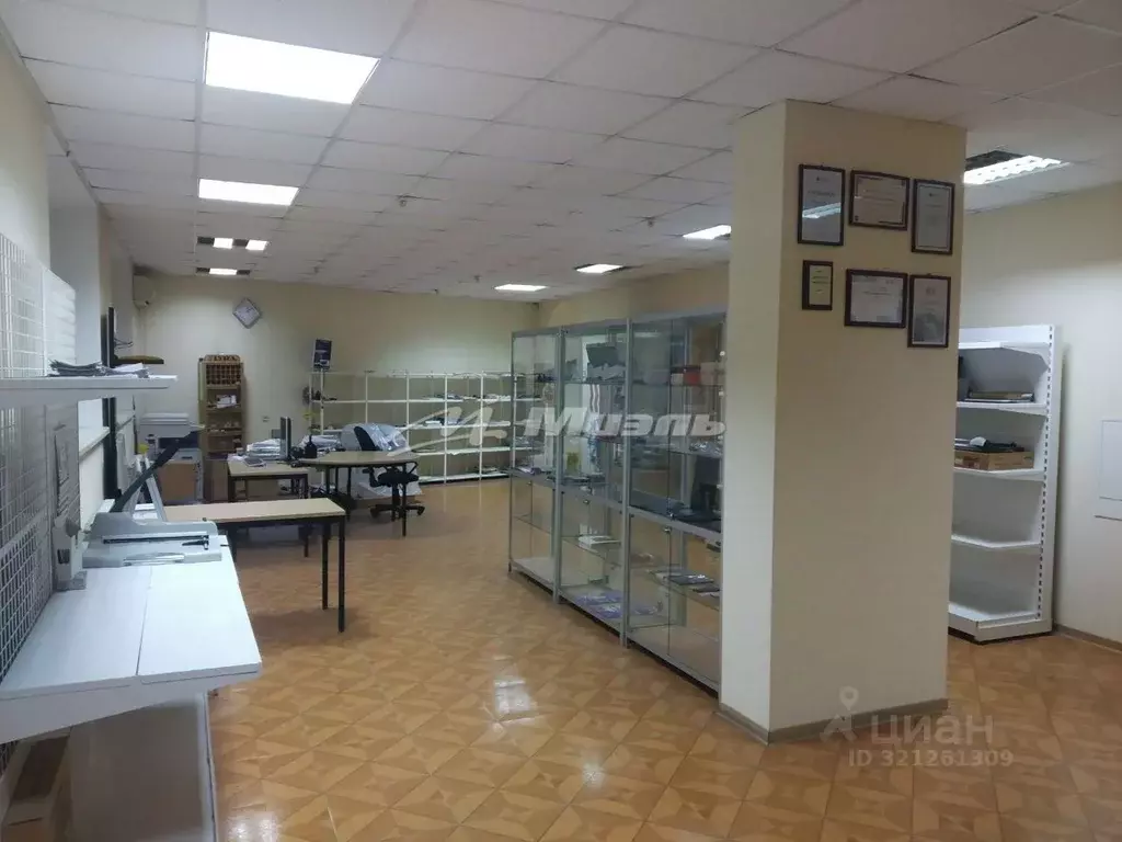 Помещение свободного назначения в Крым, Симферополь ул. Некрасова, 9 ... - Фото 0