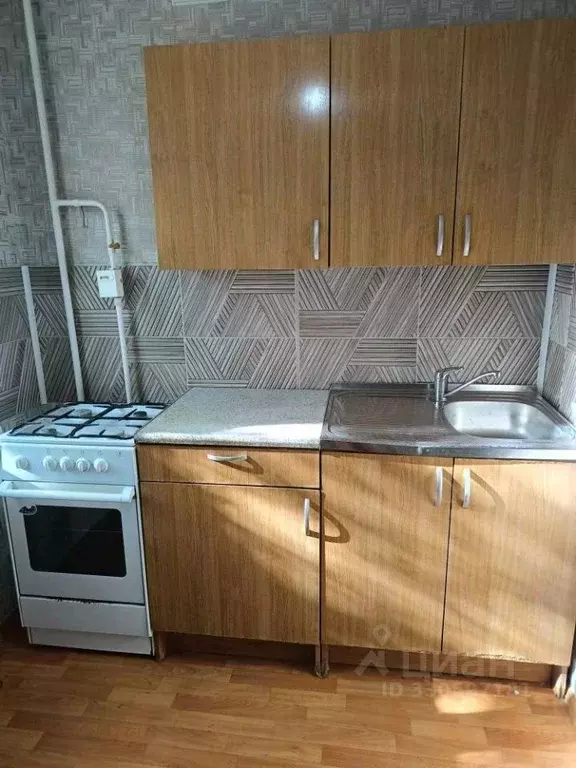 2-к кв. Омская область, Омск Солнечный мкр, ул. Комкова, 5 (43.5 м) - Фото 1