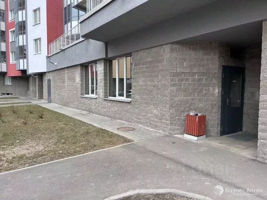 Помещение свободного назначения в Санкт-Петербург Большеохтинский ... - Фото 0