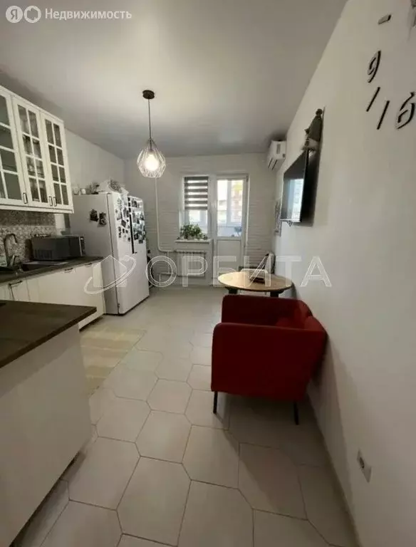 1-комнатная квартира: Тюмень, улица Николая Зелинского, 5к1 (47.5 м) - Фото 2