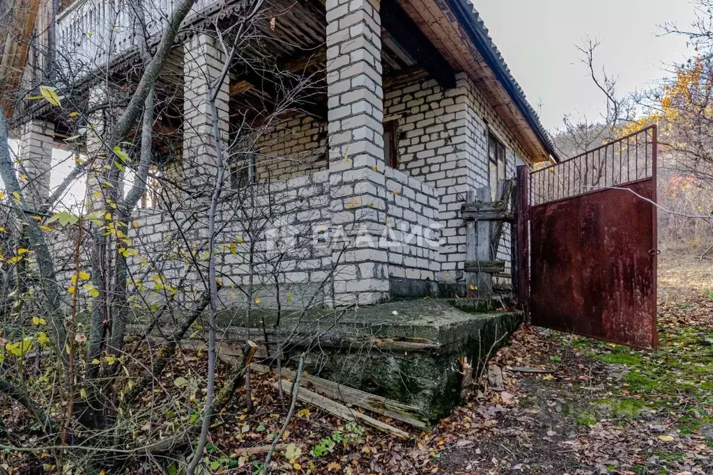 Дом в Саратовская область, Вольский район, Терсинское муниципальное ... - Фото 1