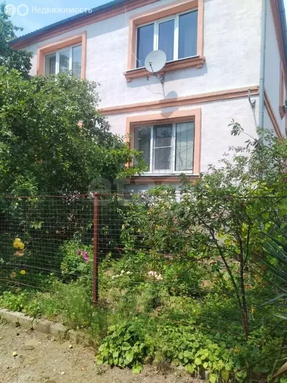 2-комнатная квартира: село Архипо-Осиповка, улица Ленина, 80 (46.2 м) - Фото 0