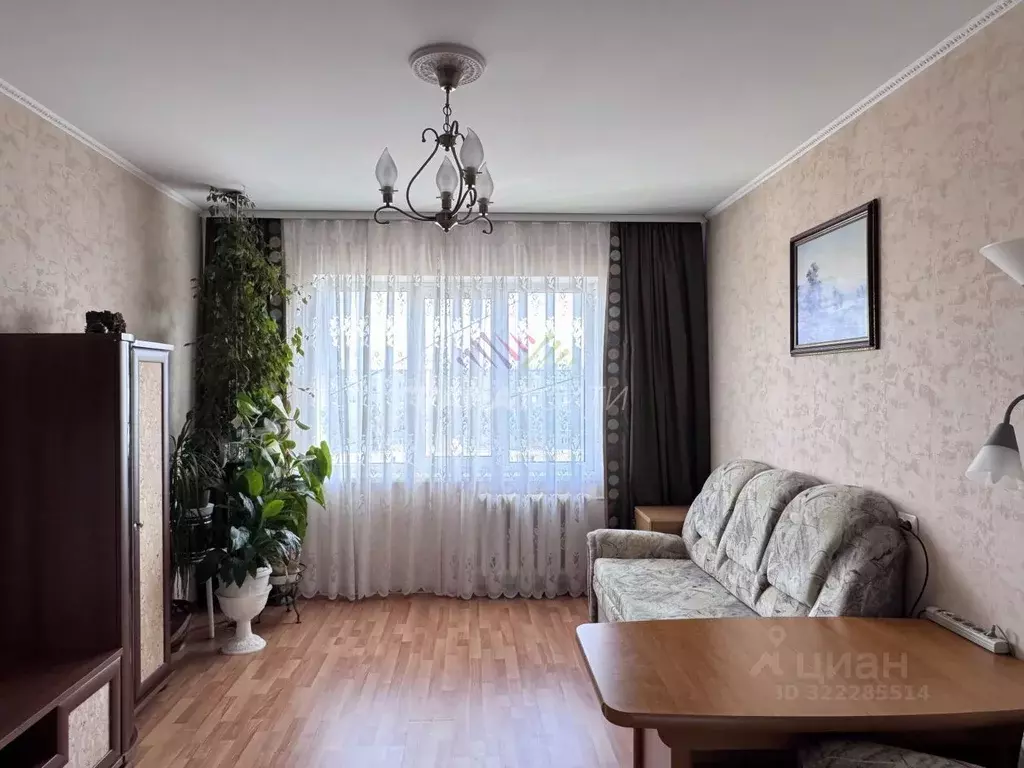 3-к кв. Омская область, Омск ул. Декабристов, 147 (62.7 м) - Фото 1