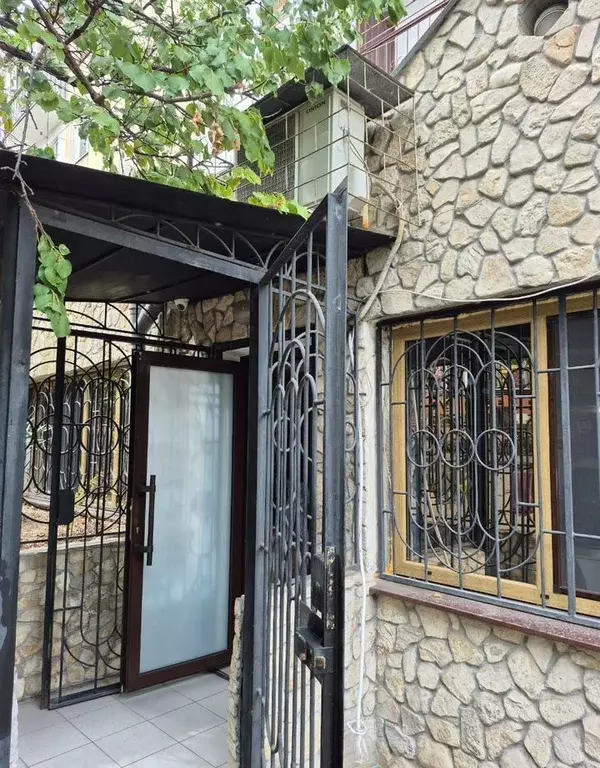 Офис в Севастополь ул. Адмирала Октябрьского, 15 (70 м) - Фото 2
