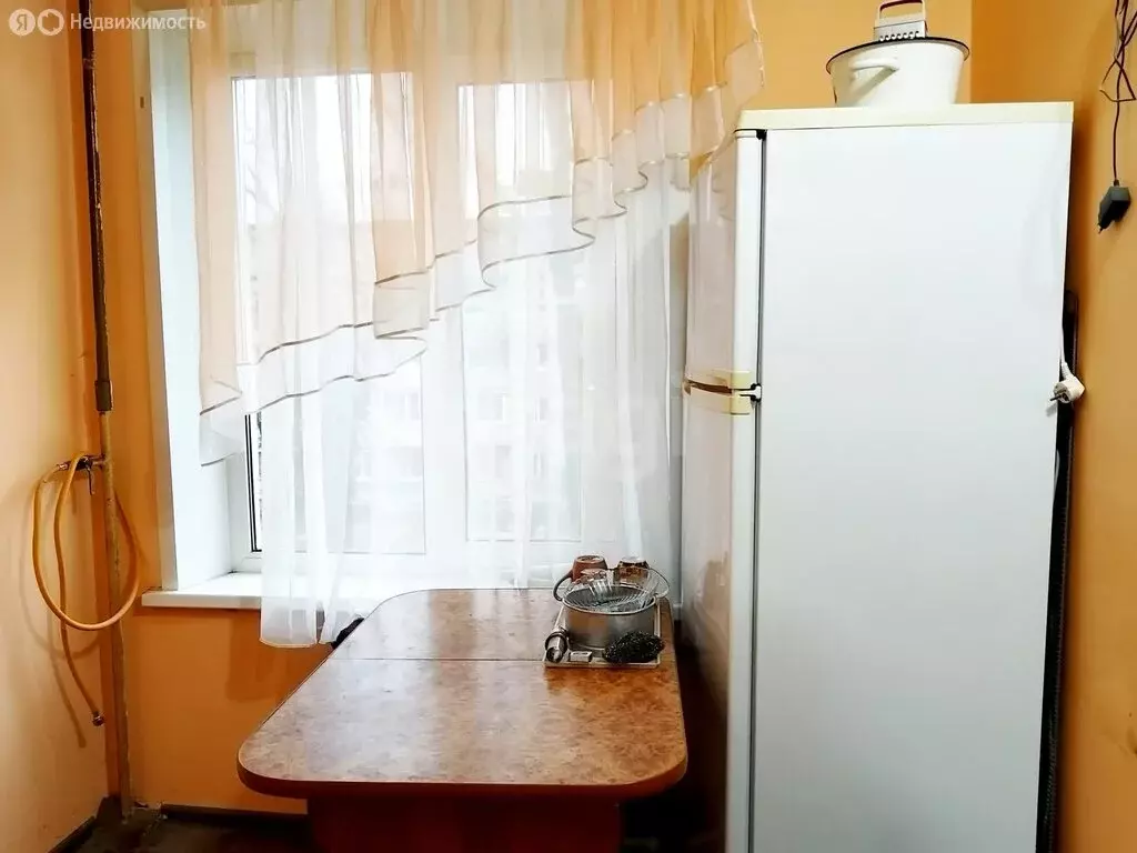 2-комнатная квартира: посёлок Большевик, улица Ленина, 20 (44 м) - Фото 1