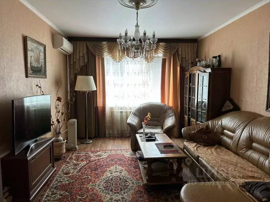 3-к кв. Воронежская область, Воронеж ул. Юлюса Янониса, 3 (62.3 м) - Фото 0