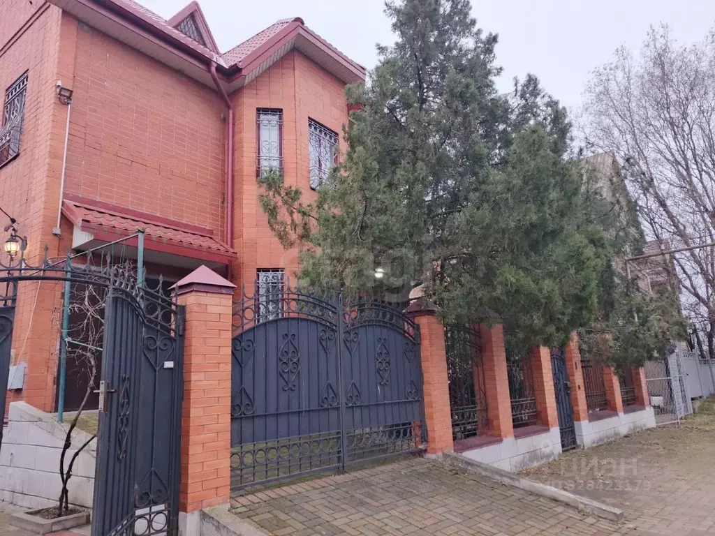 Дом в Ростовская область, Азовский район, Елизаветинское с/пос, Курган ... - Фото 1