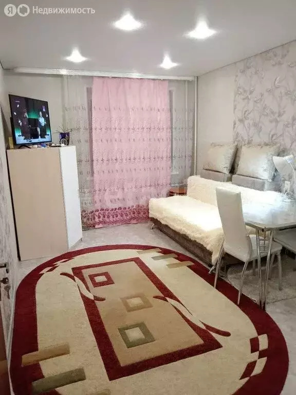 1-комнатная квартира: Нефтекамск, улица Дзержинского, 1 (13.2 м) - Фото 0