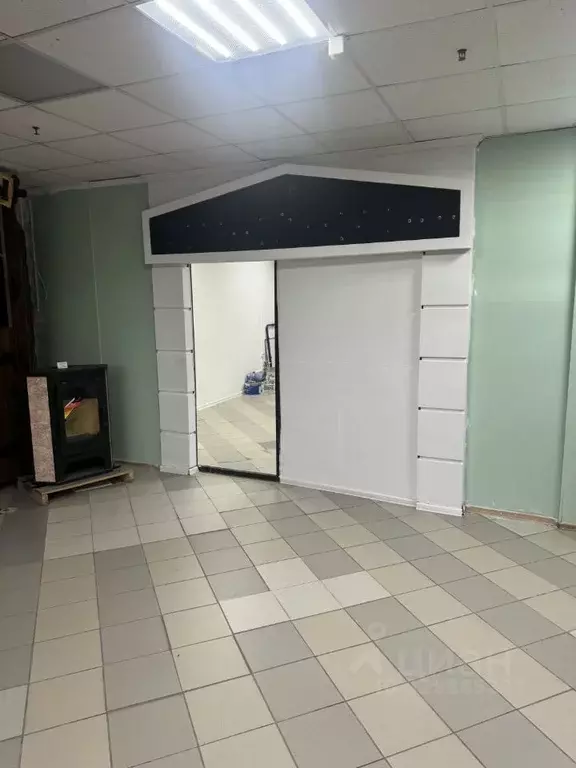 Торговая площадь в Самарская область, Тольятти Тополиная ул., 25А (64 ... - Фото 1