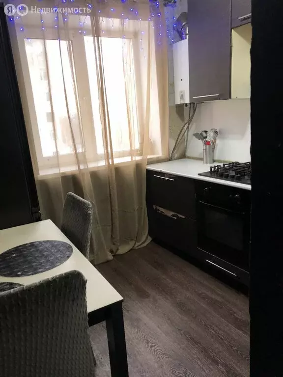 2-комнатная квартира: Саратов, 2-я Садовая улица, 110 (44.3 м) - Фото 1