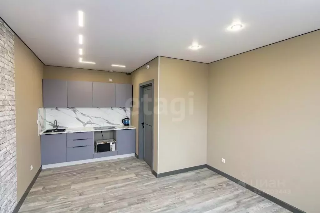 2-к кв. Тюменская область, Тюмень Харьковская ул., 72А (52.9 м) - Фото 1