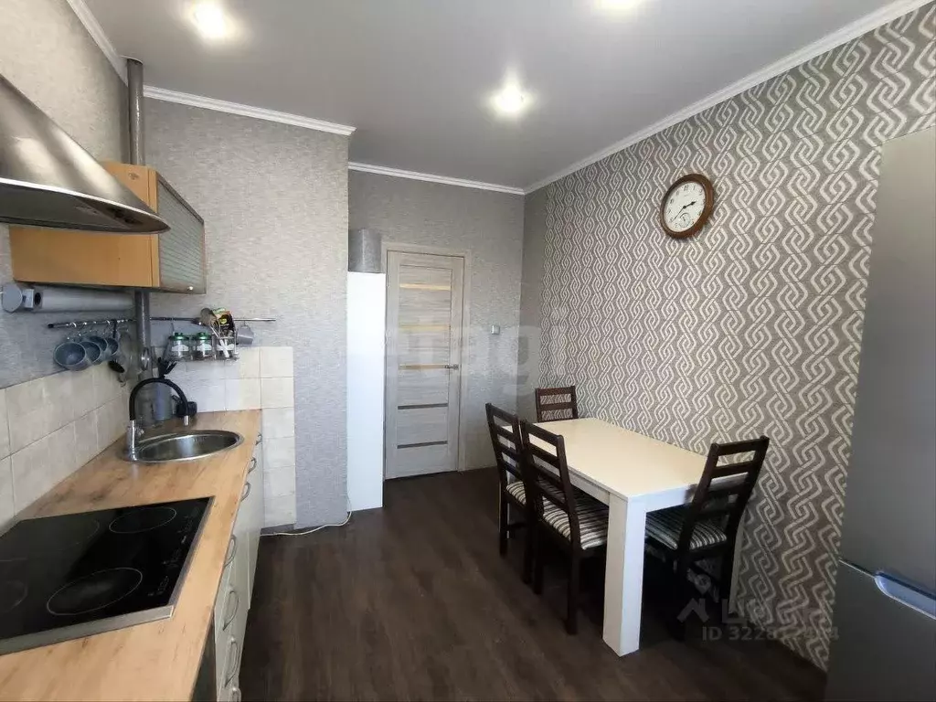 4-к кв. Ханты-Мансийский АО, Сургут проезд Дружбы, 12 (86.0 м) - Фото 1