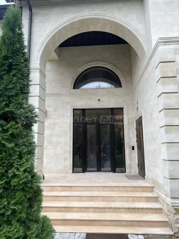 Дом в Москва д. Бурцево, ул. Новобурцевская, 54 (438 м) - Фото 1