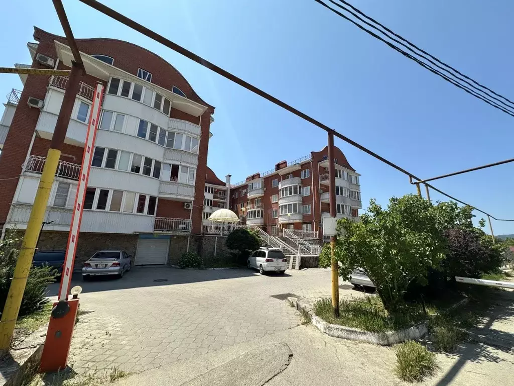 2-к кв. Краснодарский край, Горячий Ключ ул. Ленина, 212А (67.5 м) - Фото 1
