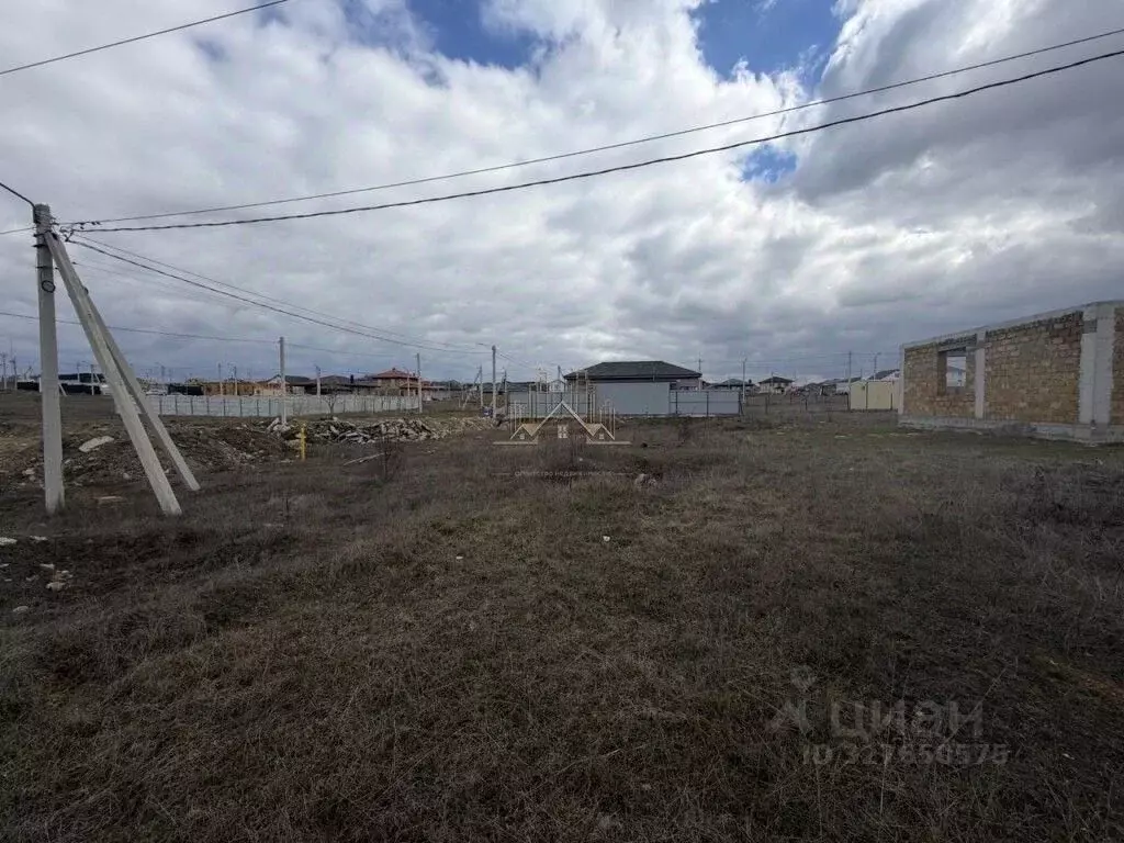 Участок в Крым, Симферопольский район, с. Мирное 3349 (6.0 сот.) - Фото 1