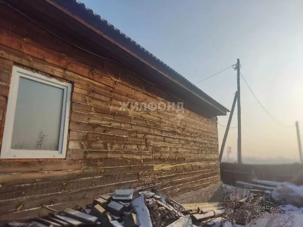 Дом в Хакасия, Черногорск Российская ул. (100 м) - Фото 1