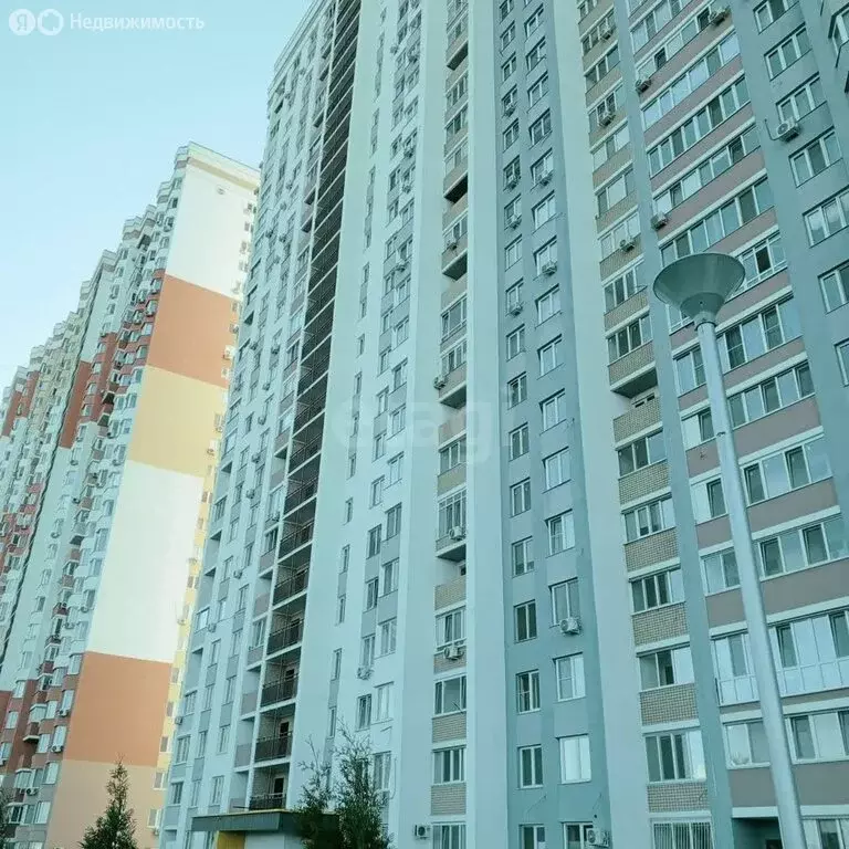 2-комнатная квартира: Энгельс, улица Пушкина, 85 (71 м) - Фото 1