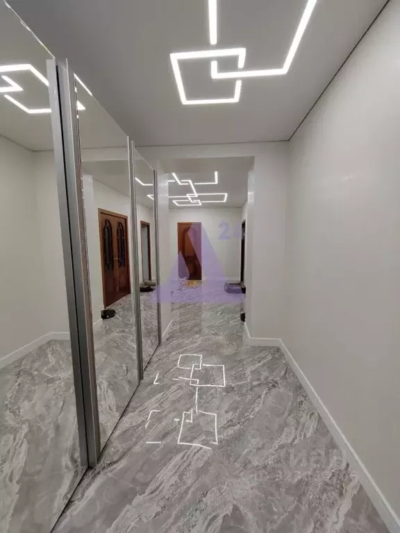 4-к кв. Алтайский край, Барнаул Новгородская ул., 26А (97.4 м) - Фото 1