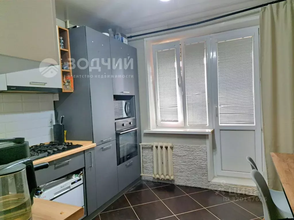 2-к кв. Чувашия, Чебоксары Социалистическая ул., 2к1 (53.1 м) - Фото 0