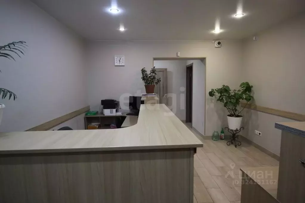 Помещение свободного назначения в Красноярский край, Красноярск ул. ... - Фото 2