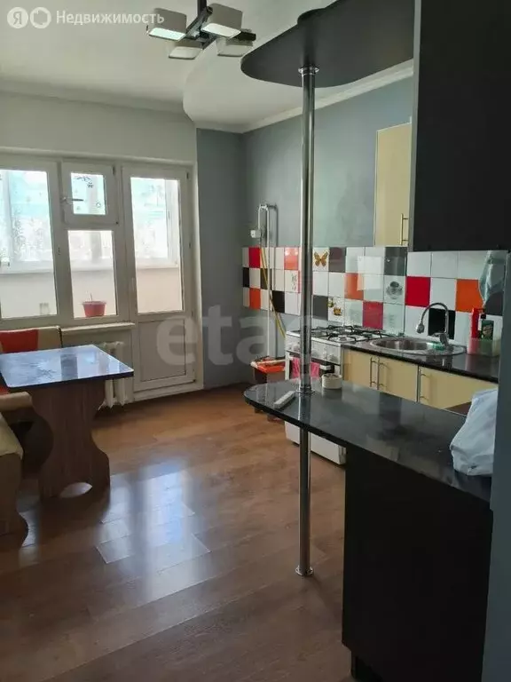2-комнатная квартира: Якутск, Якутская улица, 2/15 (62.1 м) - Фото 0
