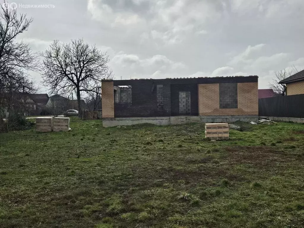 Дом в Абинск, улица Спинова (156 м) - Фото 1