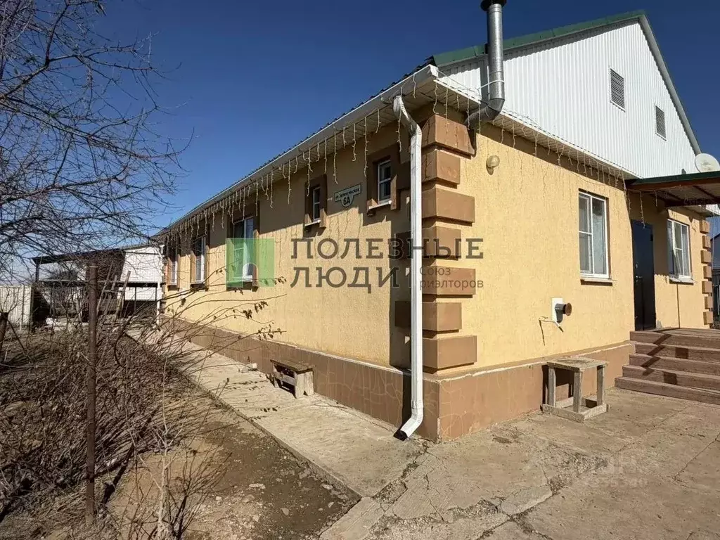 Дом в Астраханская область, пос. Володарский  (114 м) - Фото 2