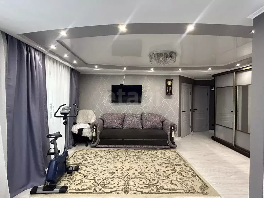 3-к кв. Бурятия, Улан-Удэ ул. Антонова, 2 (65.0 м) - Фото 0