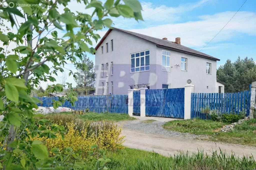 Дом в Свердловская область, Берёзовский муниципальный округ, посёлок ... - Фото 1