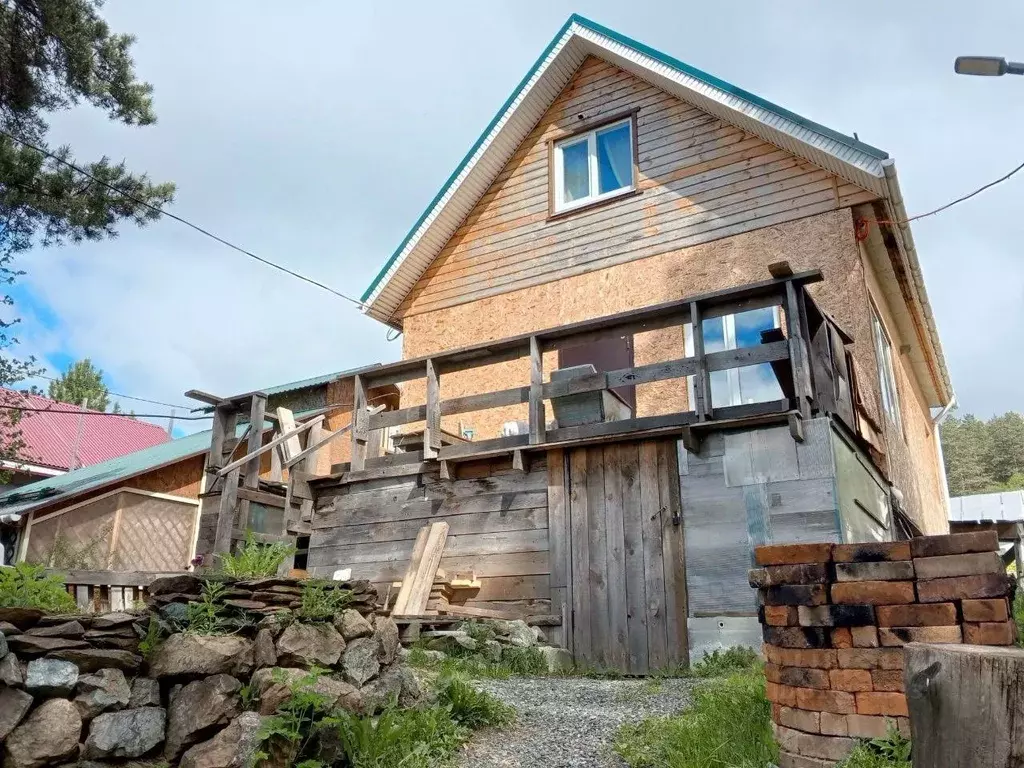 Дом в Свердловская область, Первоуральск пер. Серова (150 м) - Фото 1