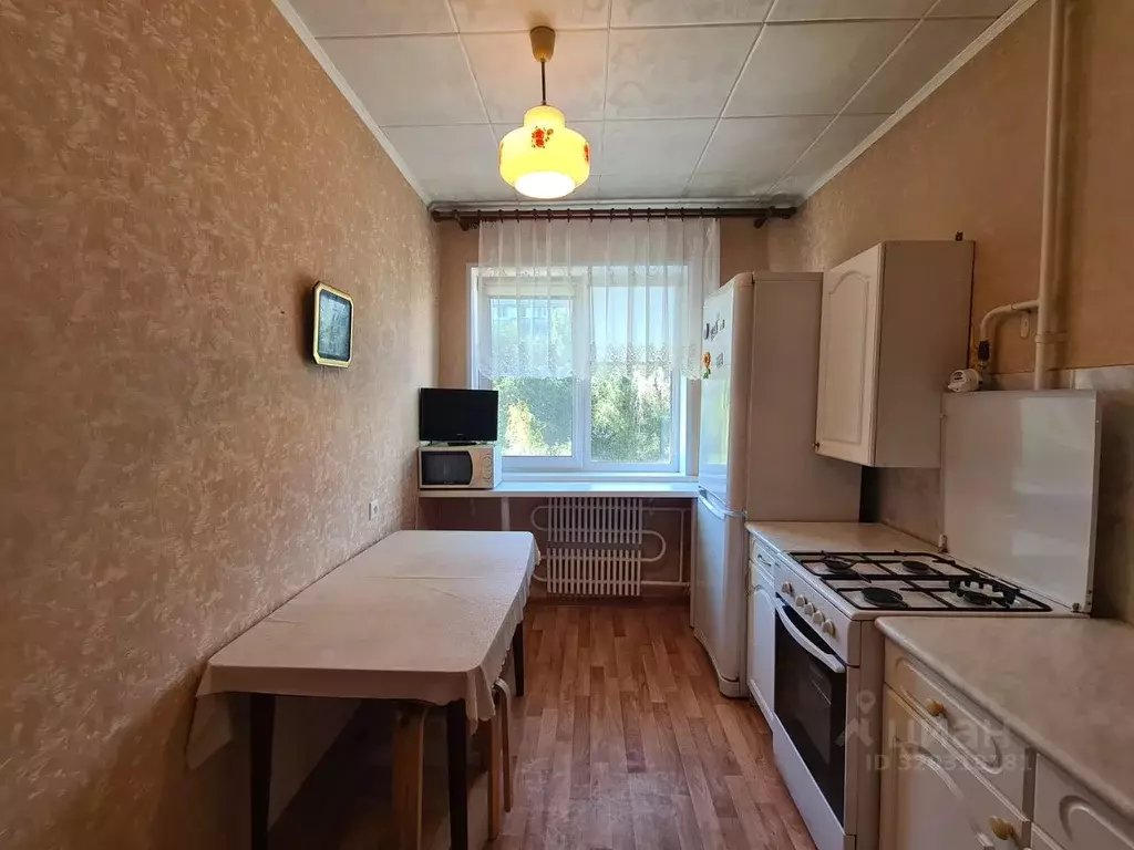 3-к кв. Волгоградская область, Волгоград ул. Менжинского, 12 (63.8 м) - Фото 0