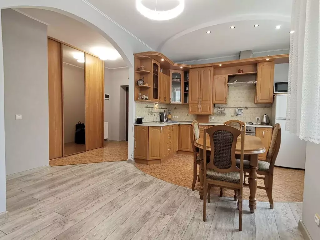 2-к кв. Калининградская область, Калининград ул. Сержанта Мишина, 3 ... - Фото 0