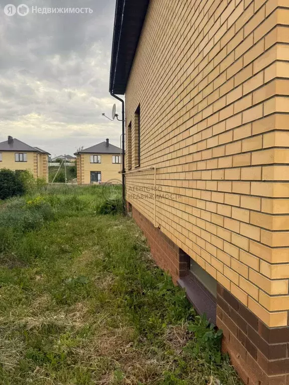 Дом в Арск, улица Сибгатуллина (179 м) - Фото 1