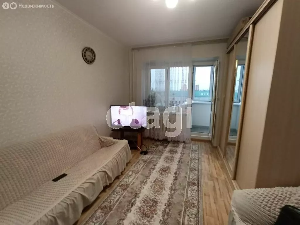 1-комнатная квартира: Тюмень, улица Николая Чаплина, 113 (36.4 м) - Фото 1