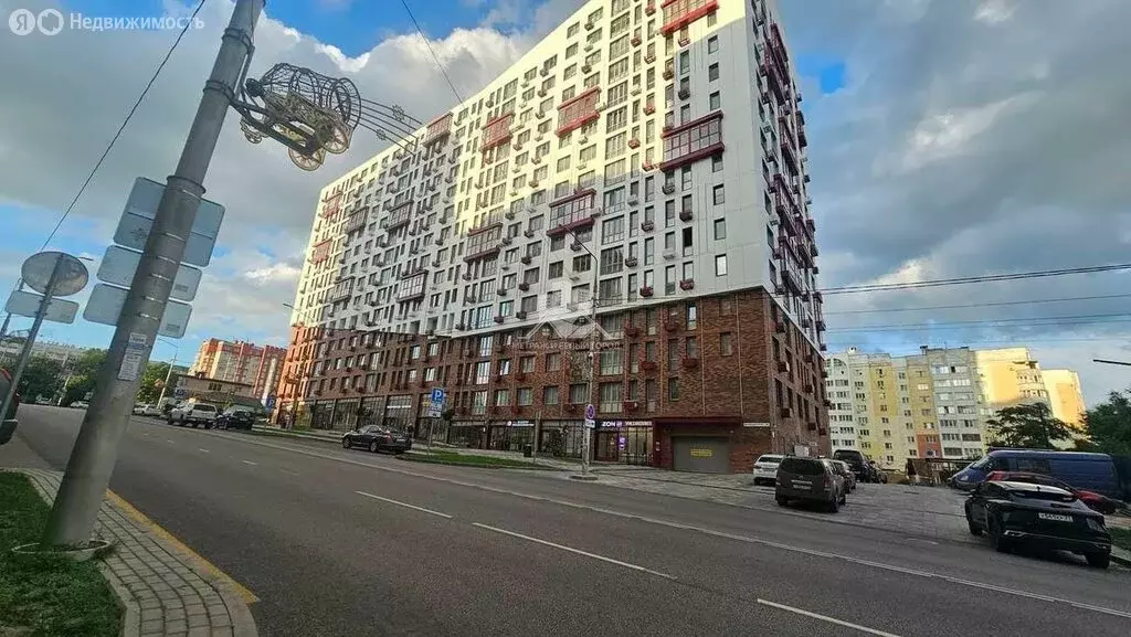 3-комнатная квартира: Белгород, улица Белгородского Полка, 78 (90 м) - Фото 1