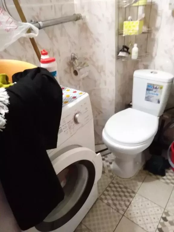 Комната Нижегородская область, Нижний Новгород ул. Героя Попова, 37 - Фото 1