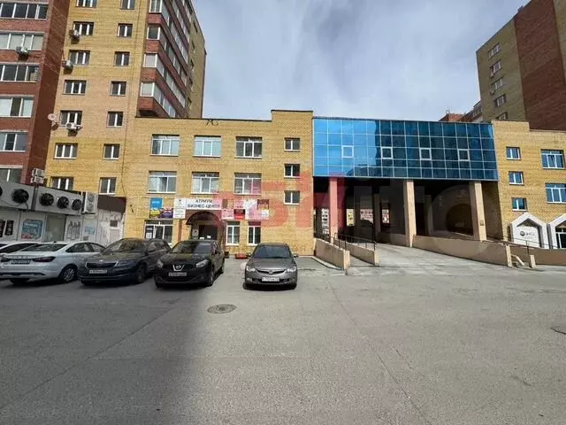 Продам офисное с арендаторами - Фото 0