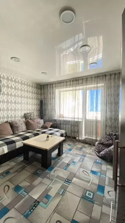 2-к. квартира, 55 м, 1/5 эт. - Фото 0