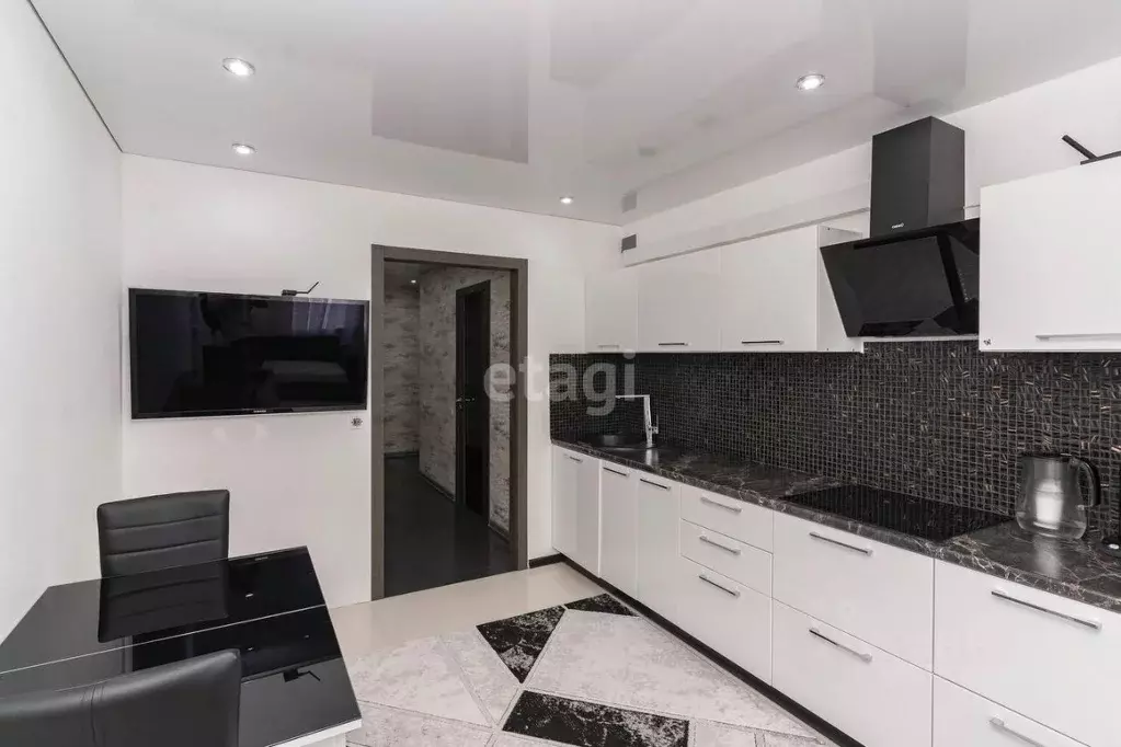 2-к кв. Тюменская область, Тюмень ул. Михаила Сперанского, 33 (55.2 м) - Фото 1