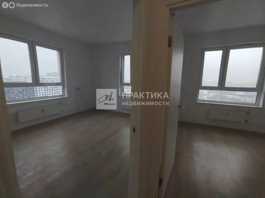 3-комнатная квартира: Мытищи, улица Стрельбище Динамо, 10 (68.8 м) - Фото 1