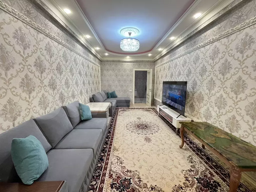 2-к. квартира, 100 м, 4/10 эт. - Фото 1