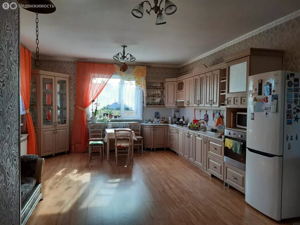 Дом в Ялуторовск, улица Мухаметдинова, 33 (200 м) - Фото 2