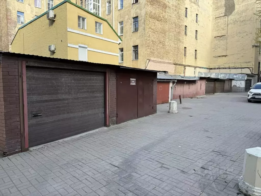 Гараж в Санкт-Петербург Суворовский просп., 40 (18 м) - Фото 1