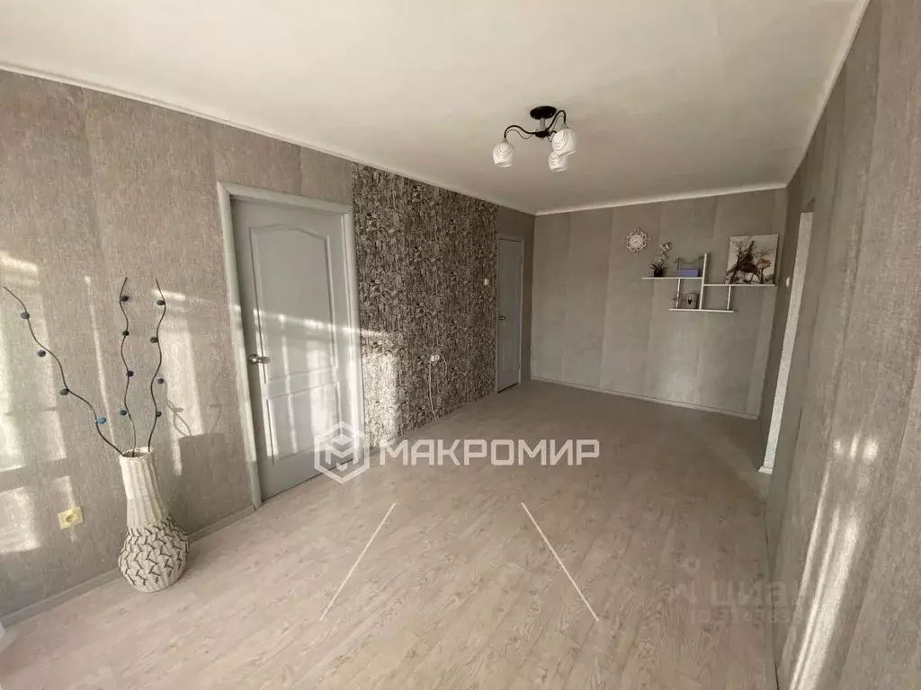 2-к кв. Челябинская область, Челябинск ул. Воровского, 77 (41.7 м) - Фото 0
