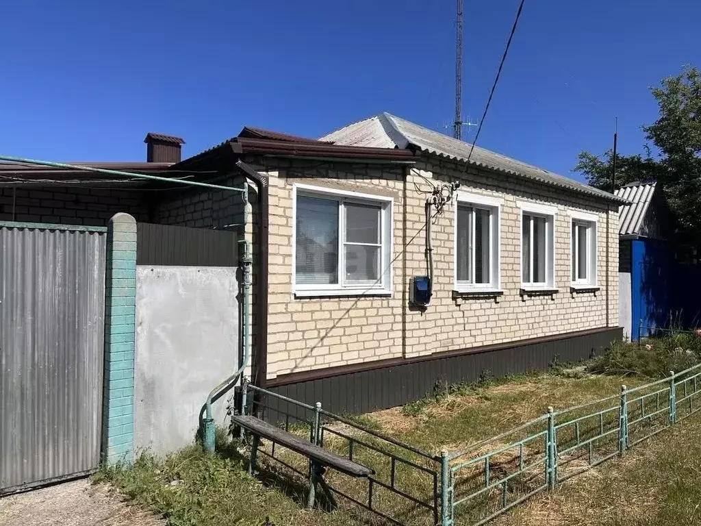 Дом в Белгородская область, Алексеевка пер. Гоголя, 12 (71 м) - Фото 1