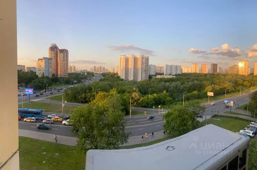3-к кв. Москва Никулинская ул., 27К2 (75.0 м) - Фото 0