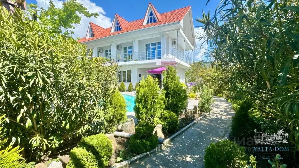 Дом в Крым, Алушта городской округ, с. Лавровое ул. Фрунзенская (300 ... - Фото 1