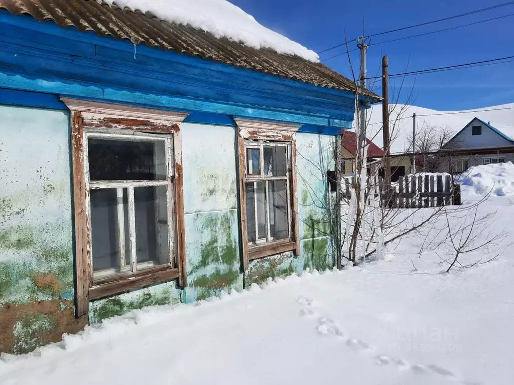Дом в Оренбургская область, Кувандык Краснопартизанская ул., 194 (47 ... - Фото 0
