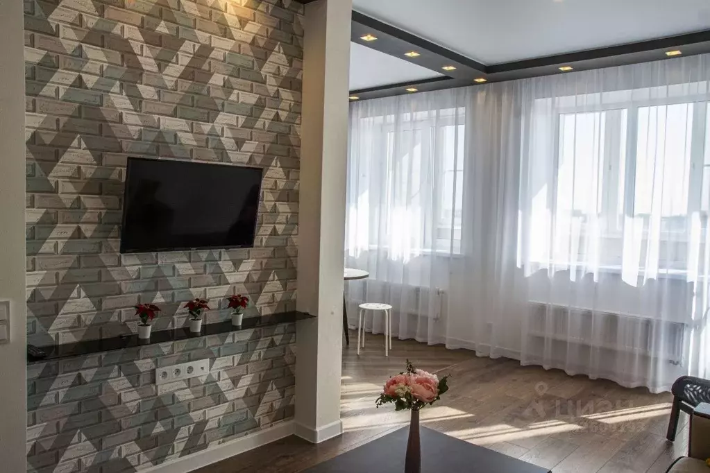 Студия Омская область, Омск ул. Куйбышева, 113к1 (40.0 м) - Фото 1